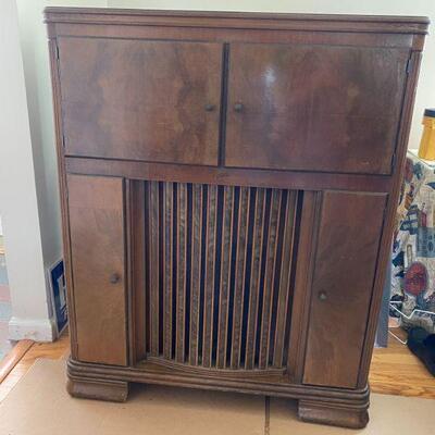 Zenith Record Player and Short Wave Radio