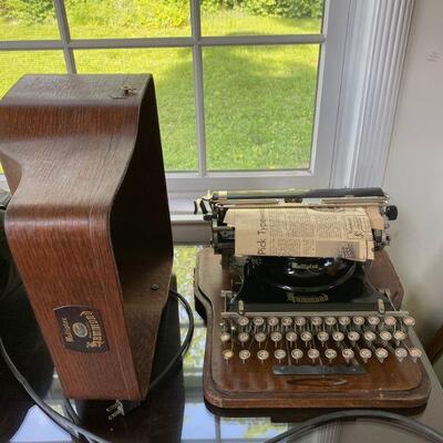 Hammond typewriter with wooden case