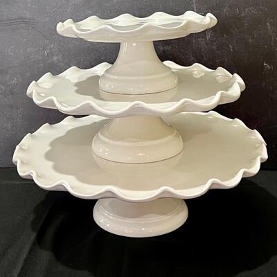 (3) Williams and Sonoma Ruffled Edge Pedestal Serving Plates. Be ready for your next gathering with these elegant pedestal serving...