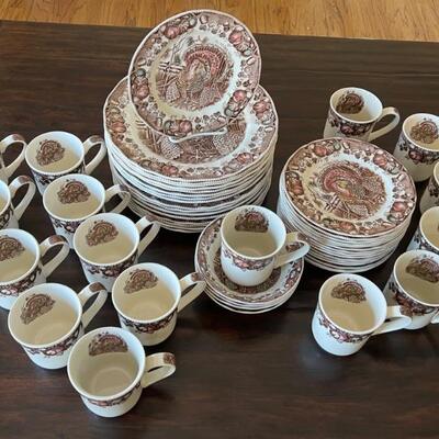 ohnson Brothers His Majesty Beautiful Dish Set. Includes; 16 dinner plates, 16 salad plates, 4 bowls and 16 mugs. All items are in very...