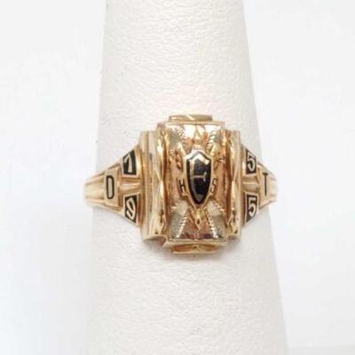 #902 • 10k Gold Ring, 3.8g. Weighs Approx: 3.8g Ring Size: 6.5.