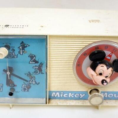1272	VINTAGE MICKEY MOUSE RADIO, GENERAL ELECTRIC, APPROXIMATELY 4 1/2 IN X 6 IN HIGH
