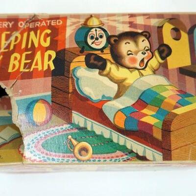 1267	VINTAGED BATTERY OPERATED TOY SLEEPING BABY BEAR, CORRODED BATTERY COMPARTMENT
