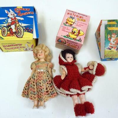 1270	VINTAGE WIND UP TOY AND DOLL LOT, TALLEST APPROXIMATELY 7 1/4 IN HIGH
