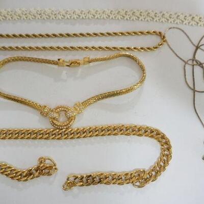 1311	LOT OF NECKLACES NCLUDING MONET, ROSE SLIDE NECKLACE AND MORE
