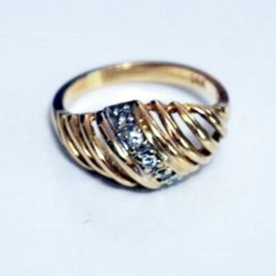 1290	14K WOMENS RING WITH DIAMOND STONE CHIPS, SIZE 4 3/4, 1.86 DWT INCLUDING STONES

