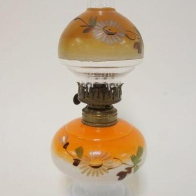 1025	ANTIQUE MINIATURE KEROSENE LAMP W/HAND PAINTED FLOWERS ON FONT & SHADE, APPROXIMATELY 9 1/4 IN
