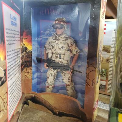 Tons of GI Joe's!!