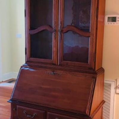 ETHAN ALLEN FRENCH COUNTRY SECRETARY DESK WITH TOP HUTCH  