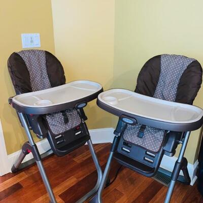 2 VERY CLEAN HIGH CHAIRS