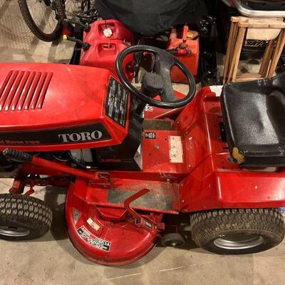 TORO Wheel Horse 210-5 5 Speed Riding Lawn Mower/Tractor with Mower Deck