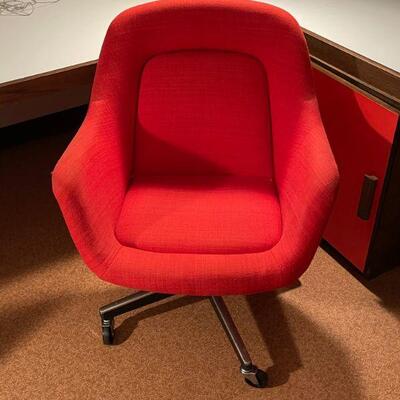 MCM Swivel desk chair / orange fabric / metal base
$125