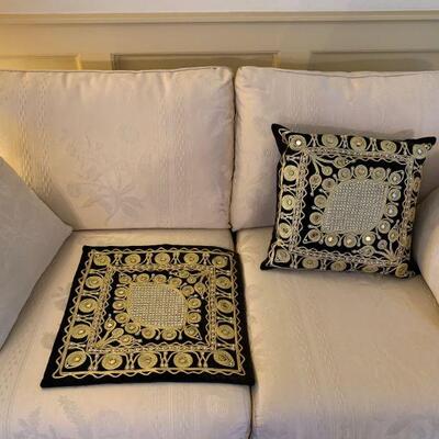 Hand embroidered velvet pillowcases