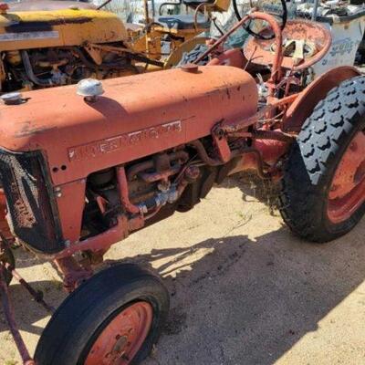 #1295 • International Harvester Tractor