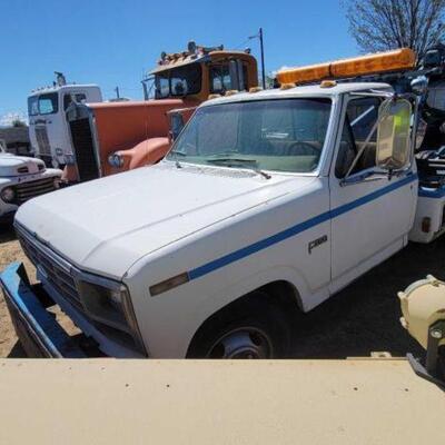 570 â€¢ 1984 Ford F-350 Tow Truck
Mileage: 19096
Plate:
Body Type: 2 Door Cab; Regular
Trim Level: Base
Drive Line: RWD
Engine Type: V8,...