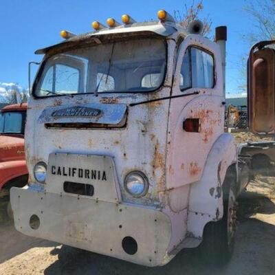 #1600 â€¢ White Freightliner Cab OverL: Mileage: 352670 Possible
 Cab No: 36309

Sold on Bill of Sale from Owner