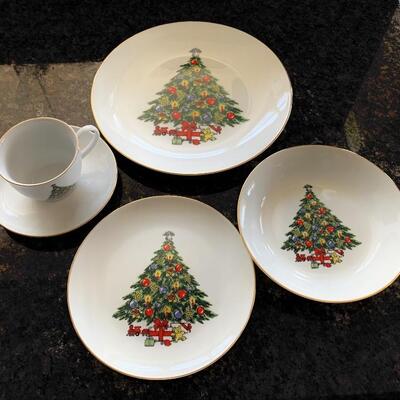 JamestownChina Christmas 60pc