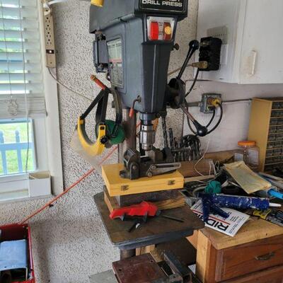 Working drill press includes everything with it as shown
