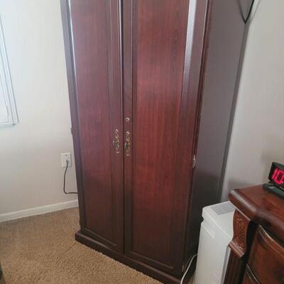 Part of the bedroom set, very nice armoire 