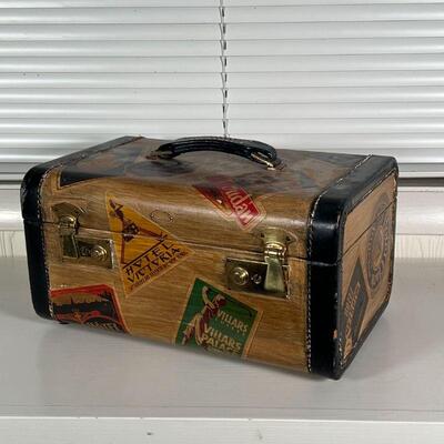 VINTAGE TRAVEL CASE | Vanity / beauty case with hinged lid, inside with mirror; h. 7-1/4 x 13-3/4 in.