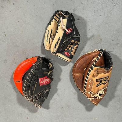 (3pc) BASEBALL MITTS | Including two black leather Rawlings gloves and a brown leather Mizuno glove