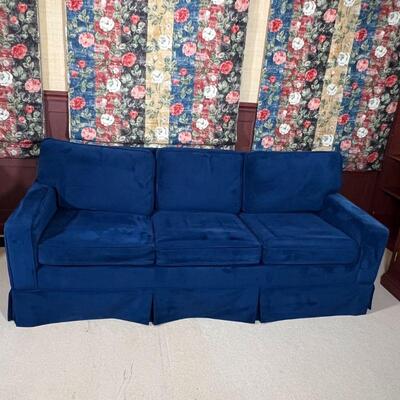 AVERY BOARDMAN PULLOUT COUCH | Three seater 