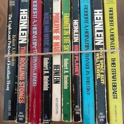 SCI FI Heinlein Paperbacks 1960s-1970s