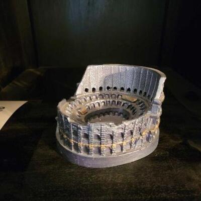 #5016 â€¢ Model Of The Coliseum Measures Approx:5