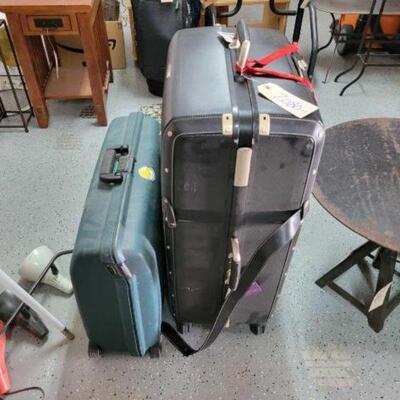 #2080 â€¢ Suitcases