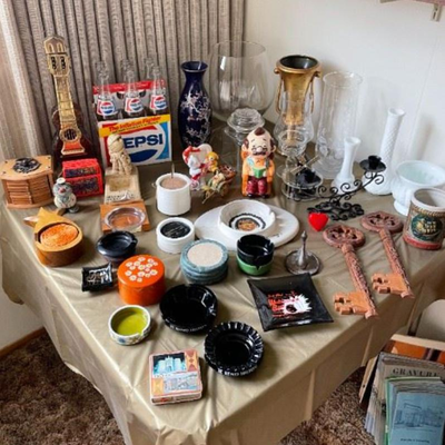 Various Retro Knick-Knacks