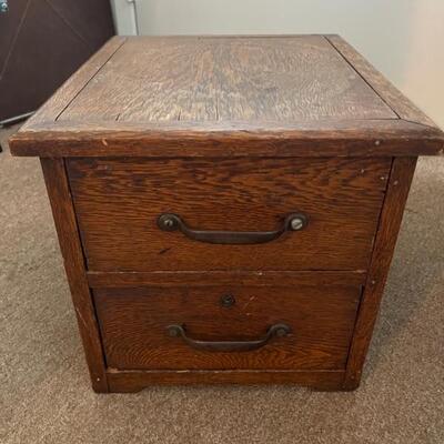 Wood chest