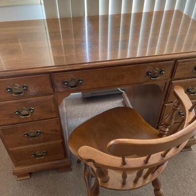 Ethan Allen desk and chair