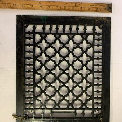 76. Vintage Cast Iron Register 12x14