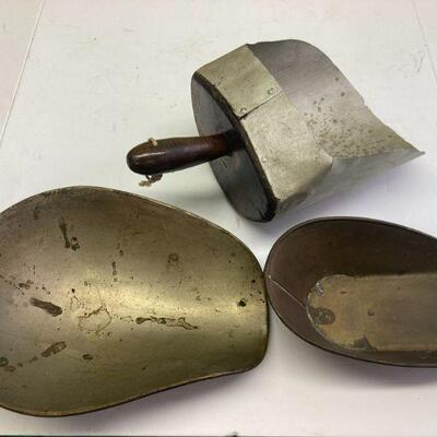 444. Lot of Vintage Scoops Philadelphia Scoop Company