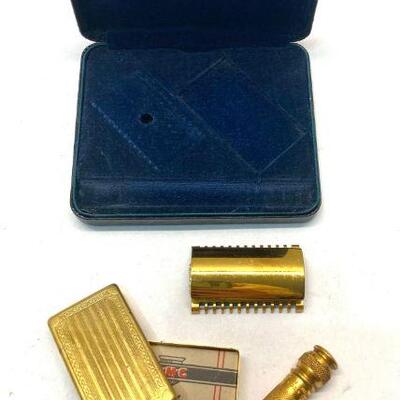 169. Vintage Gillette Razor known the world over Compact Set