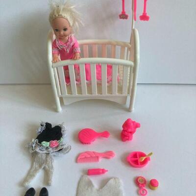 548. Vintage Kelly Baby Sister of Barbie with Crib and Accessories 