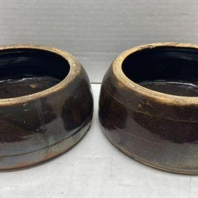 405. Pair of Vintage Round Glazed Bowls 5.5 inches