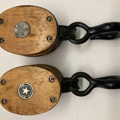 104. Boston &Lockport Block Co.4-inch Pulleys