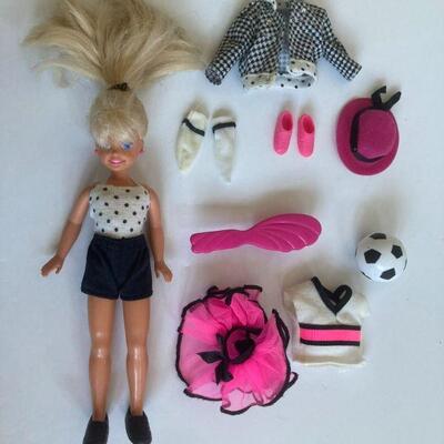 547.Vintage Stacie Doll Party n Play with Soccer Ball and Accessories 