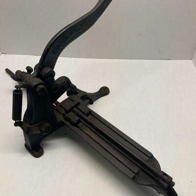 393. Antique Industrial Cast Iron Printerâ€™s Tool Slug Cutter HB Rouse & Co Chicago
