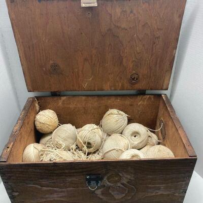 354. Vintage Red Diamond Pears Advertising Box with String