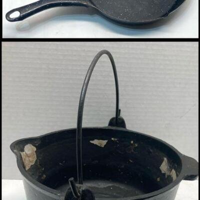 165. 10.5 Graniteware Frying Pan & Cast Iron 8-inch Pot Marletta Pa.