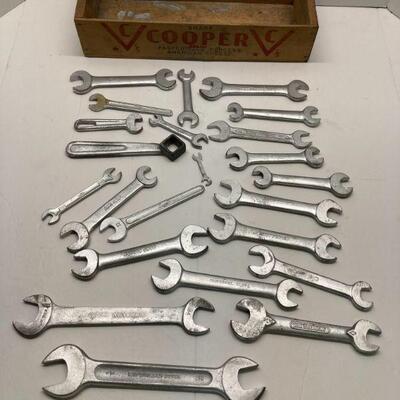 101. Lot of 17 open end wrenches including Ford in Cooper Cheese Advertising Box