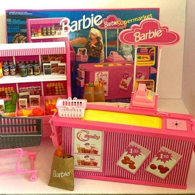 556. Vintage Barbie Supermarket, Barbie Accessories and Food