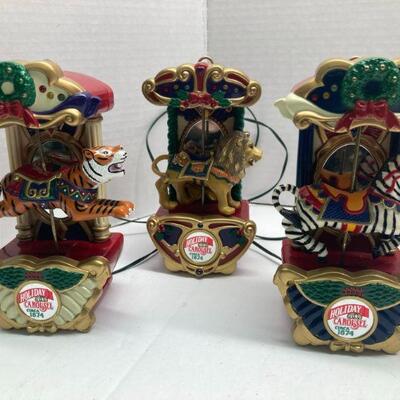 346. Circus Holiday Carousel with Collide scope Tested and Working