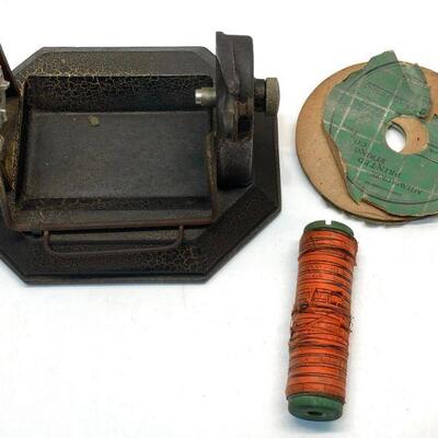 195. Milwaukee Printed String Dispenser