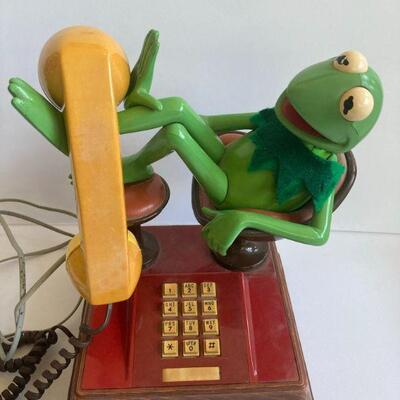 544. Vintage Kermit the Frog Phone 