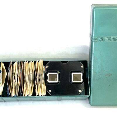 24. Vintage View Master with original case and 20 slides
