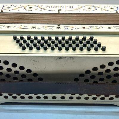 173. Vintage Accordion-Horner Made in Germany