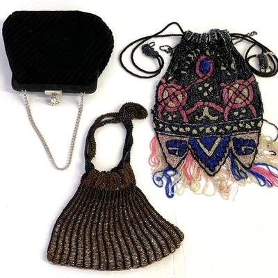 19. Vintage Ladies Beaded Evening Bags